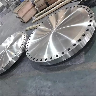 ASME B16.47 seeria A 26-tolline pimeäärik, roostevaba teras 316